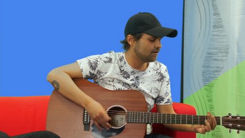 Zu Gast bei AhlenTV: Musiker Jonas Künne im Interview