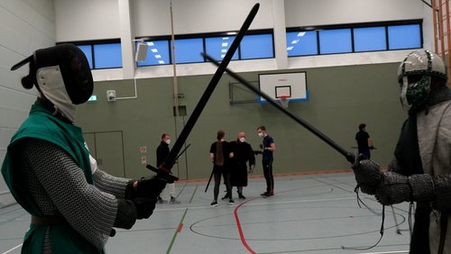 Blickfang: Realistischer Schwertkampf - Hochschulsport, Wohnen in Paderborn, "Hola Peanuts" - Erdnussbutter-Startup