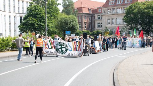 Radio for Future: Tagebau Garzweiler, Initiative RWE-Tribunal, neues Klimaschutzgesetz