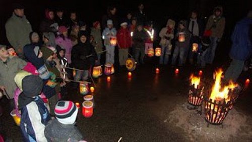 55-PLUS: Sankt-Martins-Umzüge in Krefeld in Gefahr, Stromspartipps, Krefelder Promenade