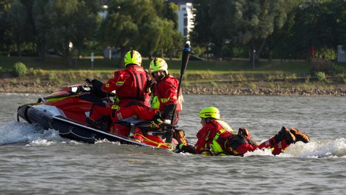 Hier und Jetzt: Zigaretten, DLRG Bonn, "Mission IMPROssible"