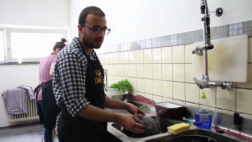 com.POTT: "Refugees' Kitchen" – Küchenmobil von Künstlern und Geflüchteten