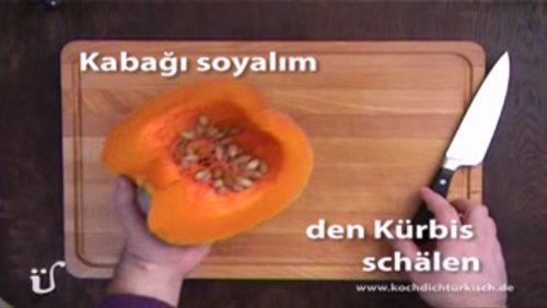Koch Dich türkisch: Cevizli ve Kaymaklı Kabak Tatlısı - Süßer Kürbis mit Kaymak und Walnüssen