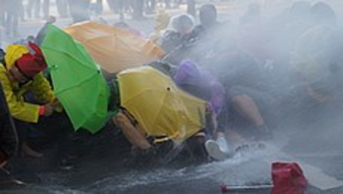News-Magazin Spezial: G20-Proteste - Repressionen gegen Demonstranten