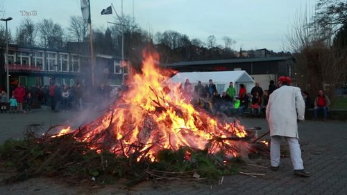 bochum-lokal: Osterfeuer Linden-Dahlhauser Kanu-Club, Eier