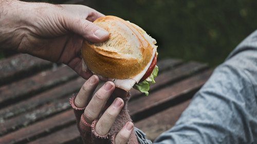 Tafelfunk: Sankt Martin - Helfen und Teilen