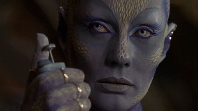 Frell: Tod auf der Kostümpartie - Farscape S01E18 Frell: Tod auf der Kostümpartie - Farscape S01E18