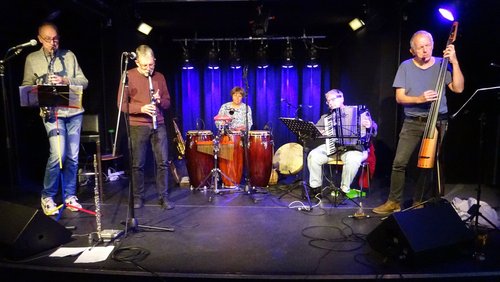 DO-MU-KU-MA: "ZimmaOrkestra" live im Fritz-Henßler-Haus in Dortmund