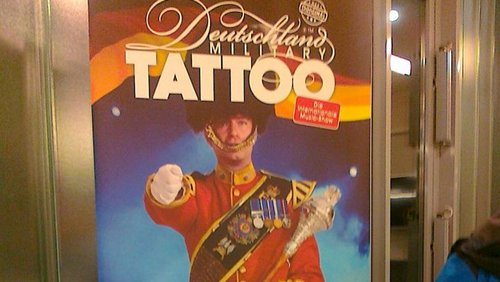 Krefelder Kulturcocktail: "Deutschland Military Tattoo", renovierte Museen, "Ass-Dur" in der "KuFa"