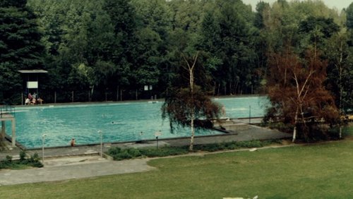 Poppeköchekäppesche: Schwimmbad in Köln-Riehl