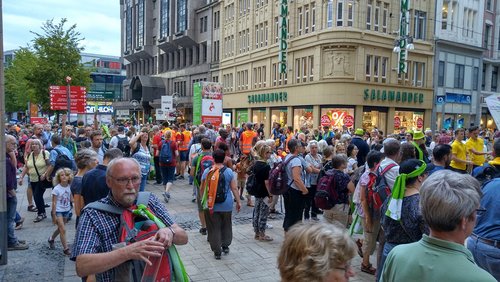 KwieKIRCHE: Evangelischer Kirchentag in Dortmund, Buch-Tipp "Der Manager aus Nazareth"