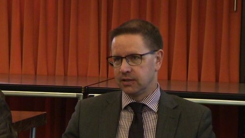 Sälzer Fenster: Flüchtlinge in Salzkotten, Deutsche Herzstiftung e.V.