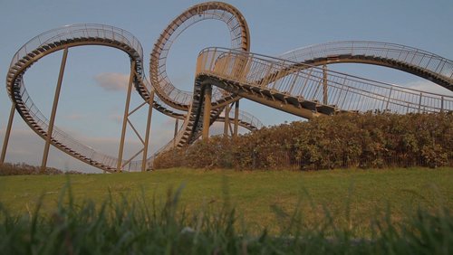 com.POTT: Der Westen im Wandel - "Tiger & Turtle", Kunstwerk in Duisburg