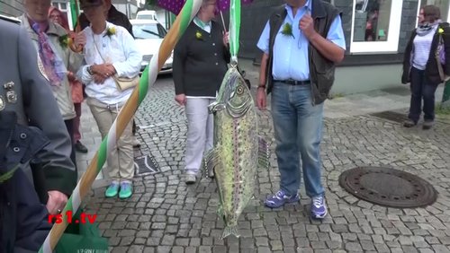 rs1.tv: Forellenumzug in Remscheid-Lennep, "2. VinItaly" im Barista, Tag der Musik