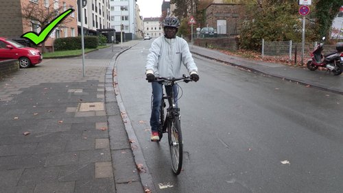 Unterwegs in Deutschland - als Radfahrer - Vietnamesisch
