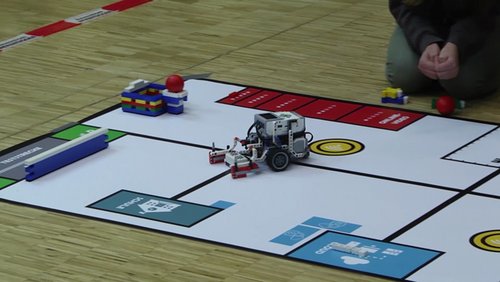 MINT TV: Roboter-Teams im Wettbewerb
