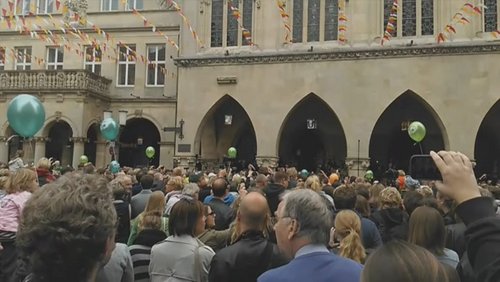 MNSTR.TV: Flashmob gegen Rechts, Tischtennis-Supercup