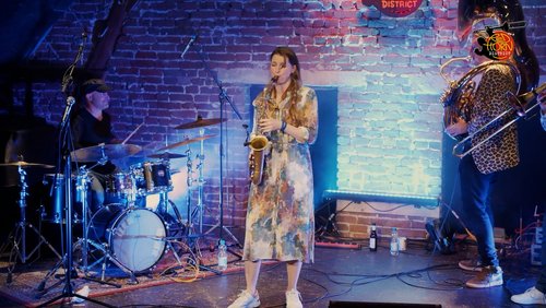 Neulich im Red Horn District: Woman Power in Jazz - Nicole Johänntgen, Saxophonistin