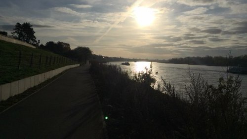 Heimat - Made in Duisburg: Radtour am Rhein als Anti-Corona-Strategie