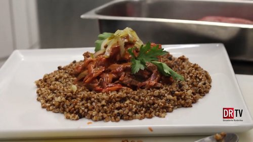 Boeuf Stroganoff - russisches Fleischgericht mit Buchweizen