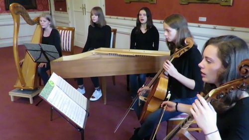 "Landimini", Ensemble für Alte Musik spielt Tourdion von Pierre Attaingnant