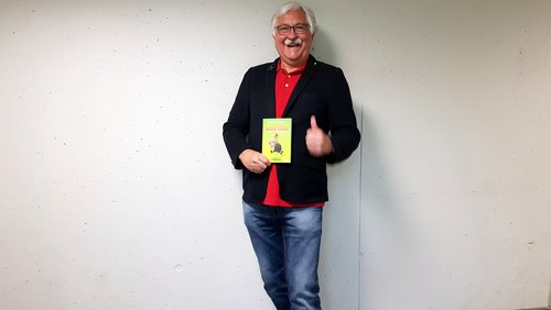 Sportsplitter Mönchengladbach: Dieter Kauertz, Buchautor und Schiedsrichter aus Leidenschaft