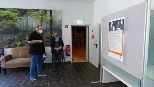 Hiegemann unterwegs: Ausstellung "Die Mütter des Grundgesetzes und starke Frauen aus Eslohe"