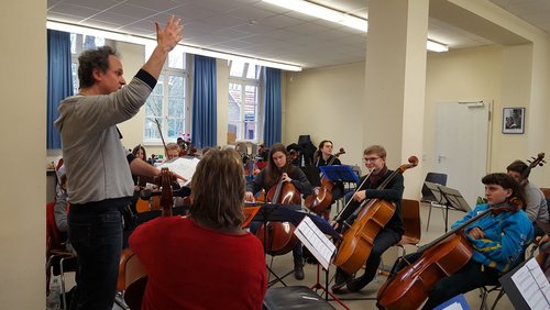 Studio ECK: "Celloversum" – Probe für das Konzert der "Cello Big Band" der Rheinischen Musikschule