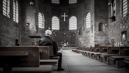 Journal am Sonntag: Gottesdienst in St. Viktor, Hotel "Merfelder Hof" in Dülmen