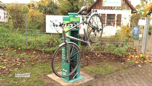 Erste frei zugängliche Fahrrad-Reparaturstation in Bielefeld