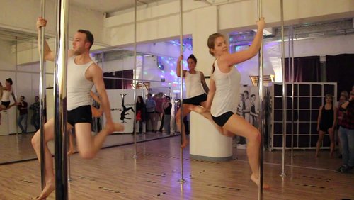 BOHAI: Poledance beim Hochschulsport an der Uni Münster