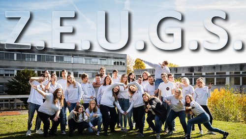 Z.E.U.G.S.: Theatergruppe "The Desperate Thespians", Rapper "Juse Ju", Schlager-News