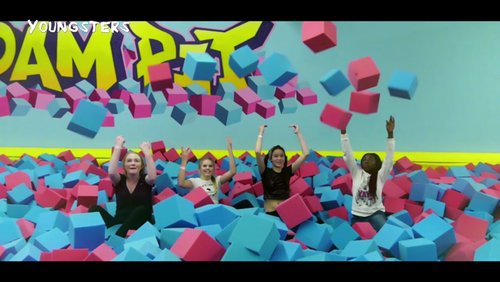 YOUNGSTERS: AirHop Trampolinpark in Essen