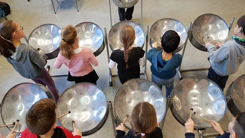 Steeldrum-Wochen in der Widey-Grundschule Dortmund