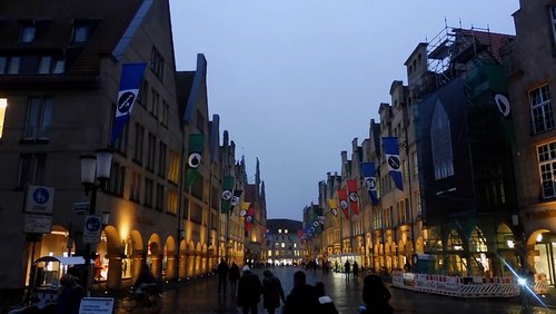 MNSTR.TV: Flaggenkunst am Prinzipalmarkt, "Rhein-Weser-Elbe-Canal", Frühling im Münsterland 2021