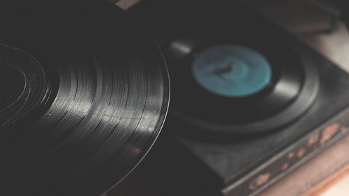 12 Zoll: "Akuratyde", "Calibre", "Dawn Wall " – neue EPs und Alben