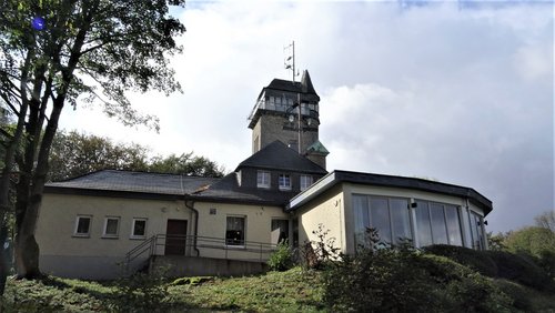 Radio Hauhechel: Weihnachtsmarkt, Deko-Wahn, Linksruck