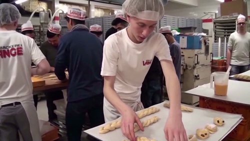 SÄLZER.TV: Azubi-Nacht in der Bäckerei, Kabarett in der NS-Zeit, Orden mit neuer Heimat