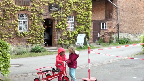 SÄLZER.TV: Bauerncafé, Schaufensterpuppen-Ausstellung, Salzkotten-Marathon 2019