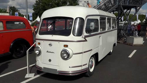 Classic Days 2022 - Auto-Messe im Green Park Düsseldorf