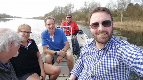 Rheinzeit: Finale im Feldhockey, Segeln auf dem Elfrather See in Krefeld