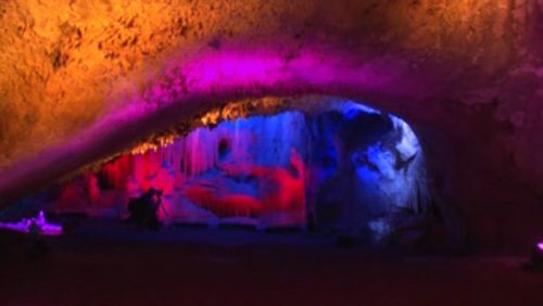 Höhlenlichter: Dechenhöhle in Iserlohn