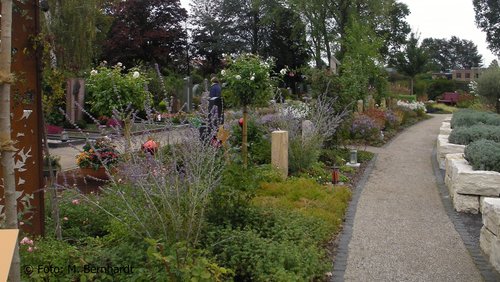 Welle-Rhein-Erft: Parkfriedhof in Pulheim
