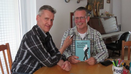 "Der aufrecht gebückte Mensch" - Buch von Wolfgang Paul