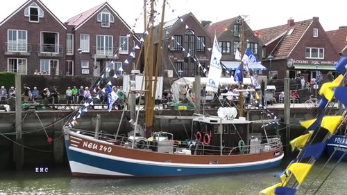 Emschertal Movie Camera: Regatta der Krabbenkutter in Neuharlingersiel