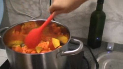NetzLichter-TV: Kürbissuppe kochen, "Kicker-König"