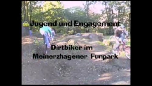 Dirtbiker im Meinerzhagener Funpark